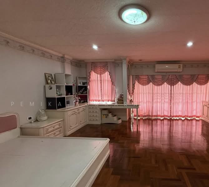 Pattra Villa 2 Rama 3-Sathorn, Bangkok, Soi Sudprasert, Bang Klo, Bang Kho Laem, Bangkok, 4 Bedrooms, 450 sqm, Townhouse For Sale, by Pemika Aukkaraleekul, 500460112 - DDproperty.com
