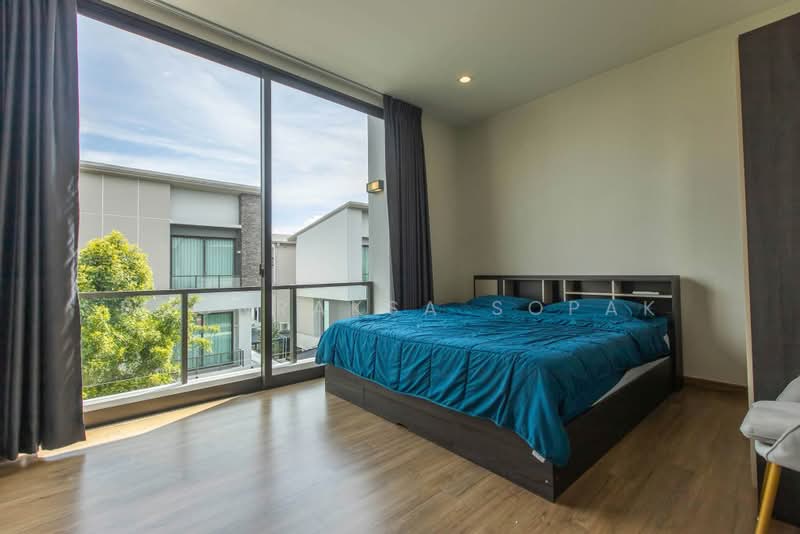 Baan Klang Muang Classe Ekkamai-Ramintra, Bangkok, Sukhonthasawat Road, Lat Phrao, Bangkok, 4 Bedrooms, 241 sqm, Single Detached House For Rent, by Boonraksa Sopak, 500460133 - DDproperty.com