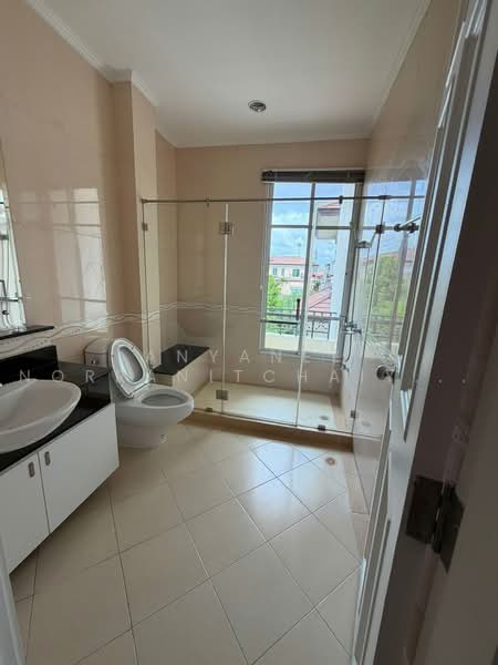 Baan Klang Krung The Nice Ratchavipha, Bangkok, 2 Kamphaeng Phet Road, Lat Yao, Chatuchak, Bangkok, 4 Bedrooms, 400 sqm, Single Detached House For Sale, by Anyanee Norranitchaiyakul, 500460211 - DDproperty.com