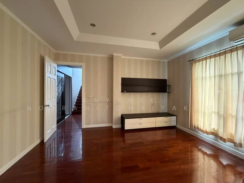 Baan Klang Krung The Nice Ratchavipha, Bangkok, 2 Kamphaeng Phet Road, Lat Yao, Chatuchak, Bangkok, 4 Bedrooms, 400 sqm, Single Detached House For Sale, by Anyanee Norranitchaiyakul, 500460211 - DDproperty.com