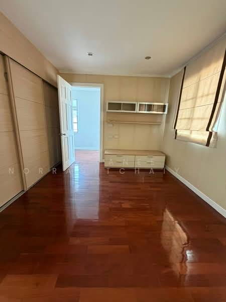 Baan Klang Krung The Nice Ratchavipha, Bangkok, 2 Kamphaeng Phet Road, Lat Yao, Chatuchak, Bangkok, 4 Bedrooms, 400 sqm, Single Detached House For Sale, by Anyanee Norranitchaiyakul, 500460211 - DDproperty.com