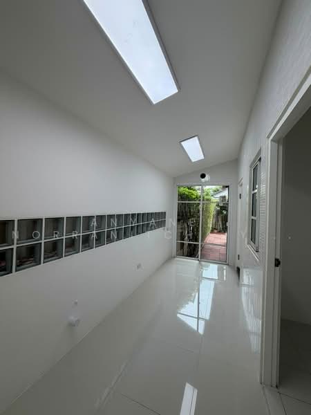 Baan Klang Krung The Nice Ratchavipha, Bangkok, 2 Kamphaeng Phet Road, Lat Yao, Chatuchak, Bangkok, 4 Bedrooms, 400 sqm, Single Detached House For Sale, by Anyanee Norranitchaiyakul, 500460211 - DDproperty.com
