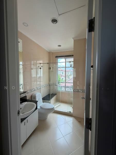 Baan Klang Krung The Nice Ratchavipha, Bangkok, 2 Kamphaeng Phet Road, Lat Yao, Chatuchak, Bangkok, 4 Bedrooms, 400 sqm, Single Detached House For Sale, by Anyanee Norranitchaiyakul, 500460211 - DDproperty.com