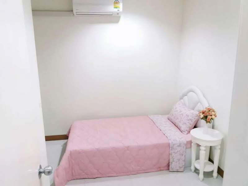 Pathumwan Resort, Bangkok, Phayathai Road, Thanon Phaya Thai, Ratchathewi, Bangkok, 2 Bedrooms, 49 sqm, Condo For Rent, by Ramita Theptham, 500460213 - DDproperty.com