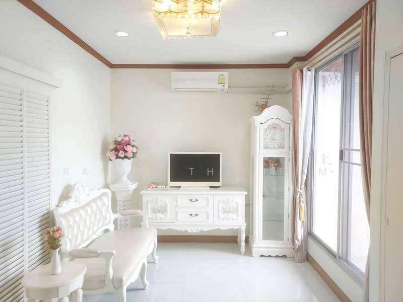 Pathumwan Resort, Bangkok, Phayathai Road, Thanon Phaya Thai, Ratchathewi, Bangkok, 2 Bedrooms, 49 sqm, Condo For Rent, by Ramita Theptham, 500460213 - DDproperty.com
