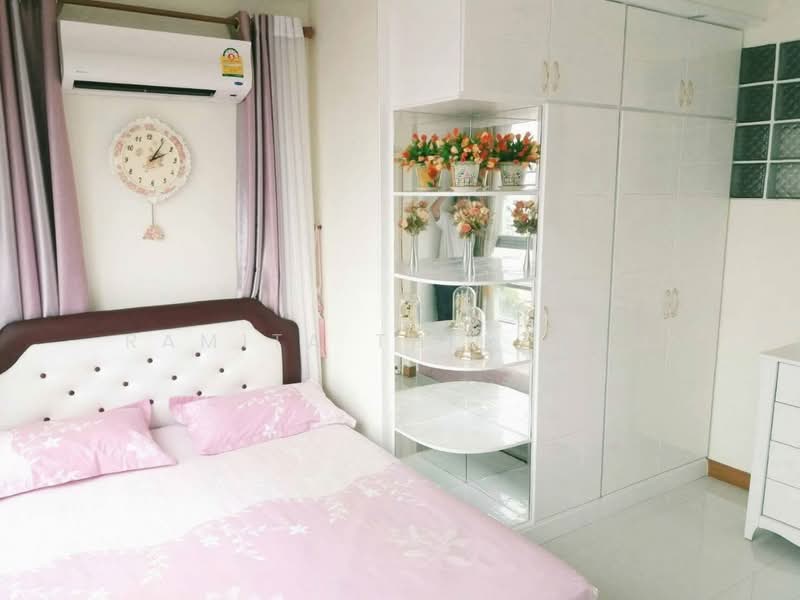 Pathumwan Resort, Bangkok, Phayathai Road, Thanon Phaya Thai, Ratchathewi, Bangkok, 2 Bedrooms, 49 sqm, Condo For Rent, by Ramita Theptham, 500460213 - DDproperty.com