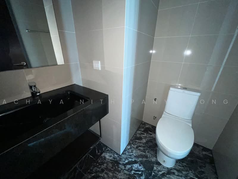 The Edge Sukhumvit 23, Bangkok, 6 Soi Sukhumvit 23, Khlongtoei Nua, Watthana, Bangkok, 1 Bedroom, 34 sqm, Condo For Sale, by Achaya Nithipanyawong, 500460259 - DDproperty.com