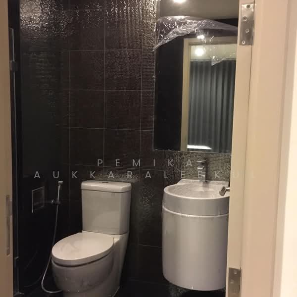 Rhythm Sukhumvit 36-38, Bangkok, 55 Soi Sukhumvit 36, Sukhumvit Road, Phra Kanong, Khlong Toei, Bangkok, 1 Bedroom, 33 sqm, Condo For Sale, by Pemika Aukkaraleekul, 500460312 - DDproperty.com