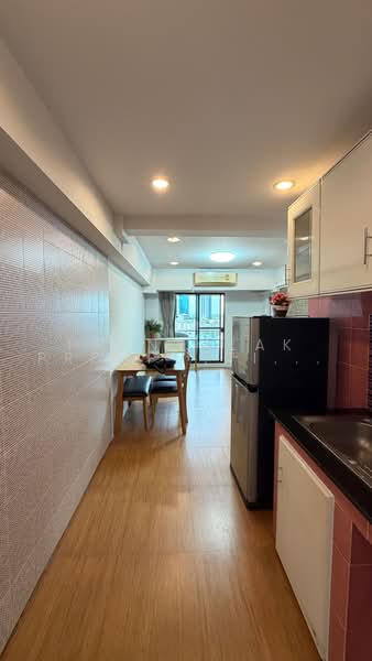 Thonglor Tower, Bangkok, Soi Thonglor, Sukhumvit 55 Road, Khlongtoei Nua, Watthana, Bangkok, 2 Bedrooms, 50 sqm, Condo For Rent, by Thanyalak Premputtiphan, 500460362 - DDproperty.com