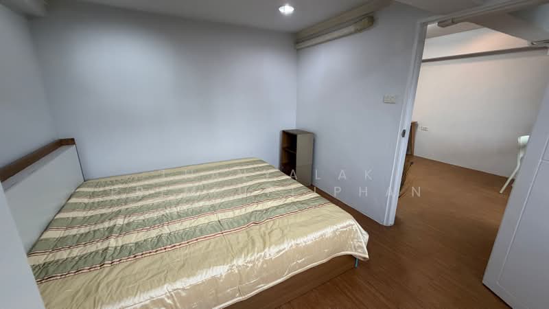 Thonglor Tower, Bangkok, Soi Thonglor, Sukhumvit 55 Road, Khlongtoei Nua, Watthana, Bangkok, 2 Bedrooms, 50 sqm, Condo For Rent, by Thanyalak Premputtiphan, 500460362 - DDproperty.com