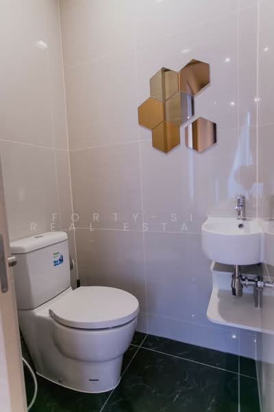 Park Origin Phrom Phong (Park 24), Bangkok, 68 Soi Sukhumvit 24, Khong Tan, Khlong Toei, Bangkok, 1 Bedroom, 40 sqm, Condo For Rent, by Forty-Six Real Estate Group, 500460410 - DDproperty.com