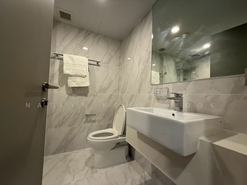 IDEO Mobi Sukhumvit 40, Bangkok, Soi Sukhumvit 40, Phra Kanong, Khlong Toei, Bangkok, 2 Bedrooms, 53 sqm, Condo For Rent, by Natlyn Kongsapook, 500460456 - DDproperty.com