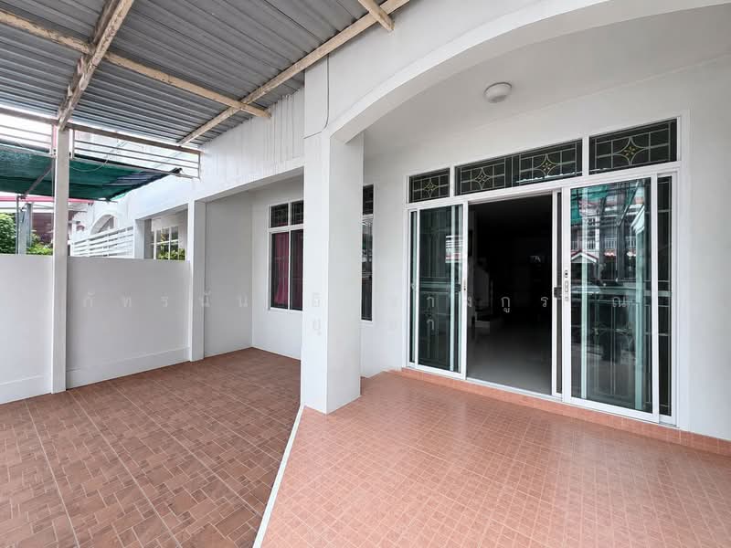 Baan Phet Anan, Pathum Thani, Lat Sawai, Lam Luk Ka, Pathum Thani, 3 Bedrooms, 118 sqm, Townhouse For Sale, by ภัทรนัน อิศรางกูร ณ อยุธยา, 500460468 - DDproperty.com