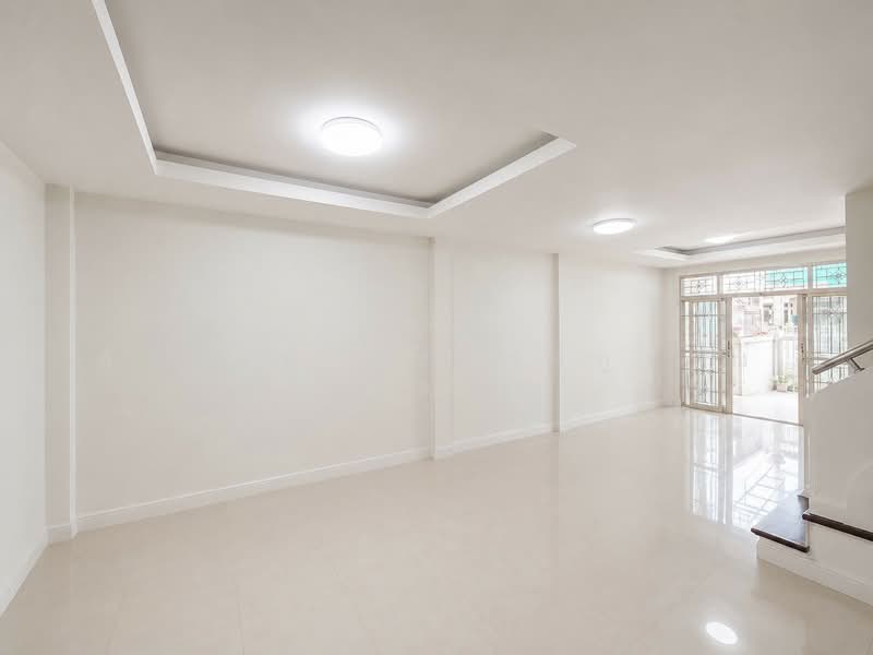 Baan Phet Anan, Pathum Thani, Lat Sawai, Lam Luk Ka, Pathum Thani, 3 Bedrooms, 118 sqm, Townhouse For Sale, by ภัทรนัน อิศรางกูร ณ อยุธยา, 500460468 - DDproperty.com
