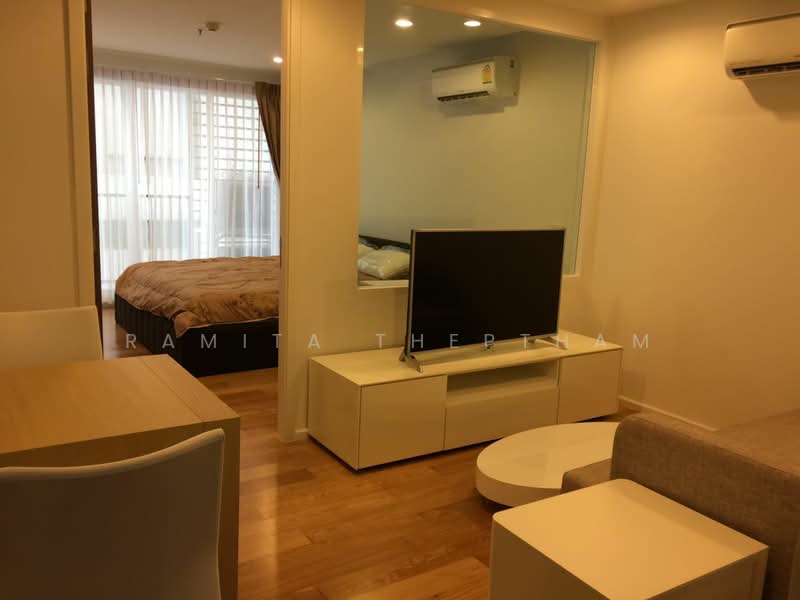 15 Sukhumvit Residences, Bangkok, Soi Sukhumvit 15, Khlongtoei Nua, Watthana, Bangkok, 1 Bedroom, 45 sqm, Condo For Rent, by Ramita Theptham, 500460486 - DDproperty.com