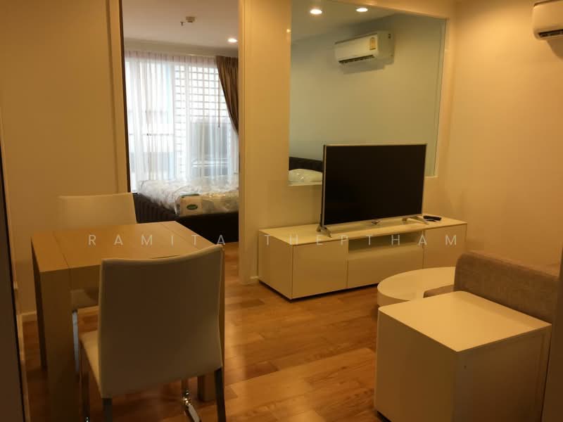 15 Sukhumvit Residences, Bangkok, Soi Sukhumvit 15, Khlongtoei Nua, Watthana, Bangkok, 1 Bedroom, 45 sqm, Condo For Rent, by Ramita Theptham, 500460486 - DDproperty.com