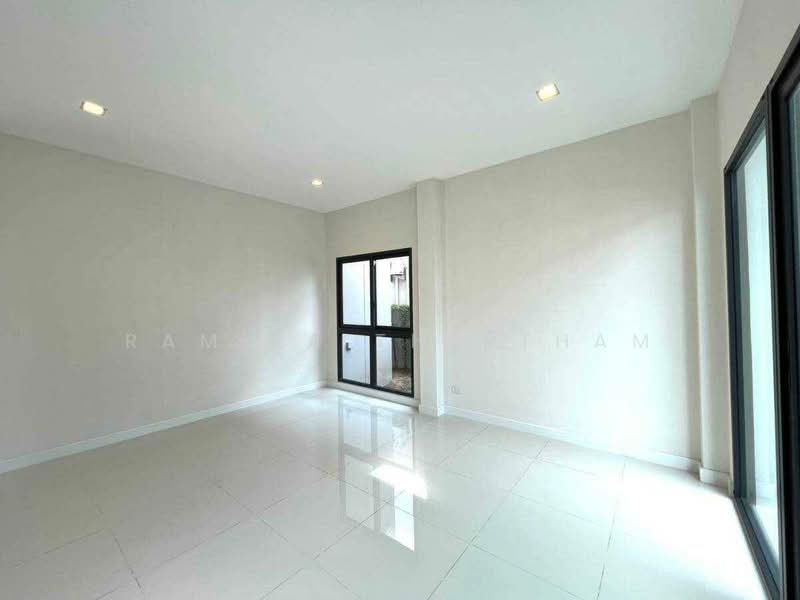 undefined, Bangkok, Tha Rang, Bang Khen, Bangkok, 4 Bedrooms, 233 sqm, Townhouse For Sale, by Ramita Theptham, 500460501 - DDproperty.com