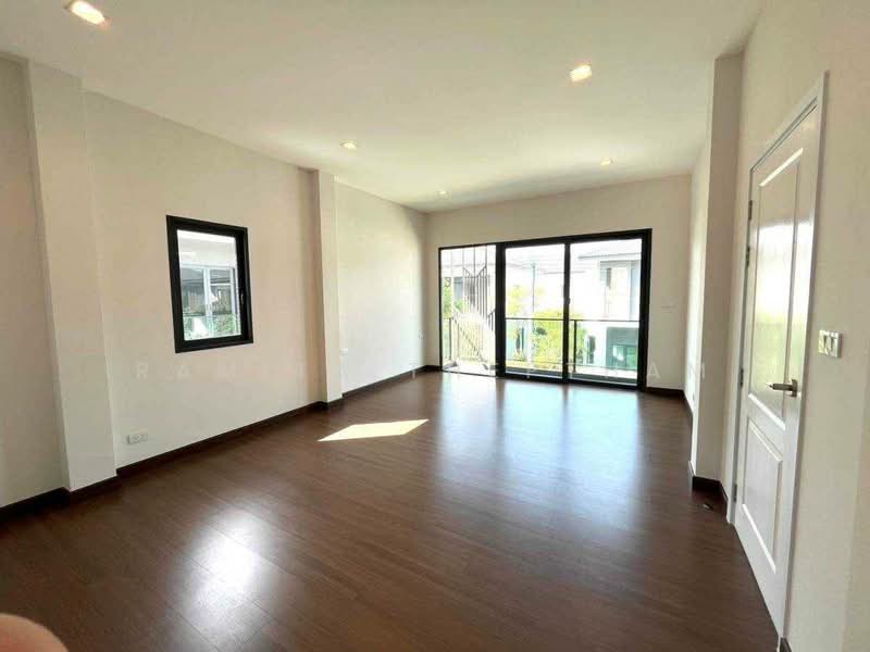 undefined, Bangkok, Tha Rang, Bang Khen, Bangkok, 4 Bedrooms, 233 sqm, Townhouse For Sale, by Ramita Theptham, 500460501 - DDproperty.com