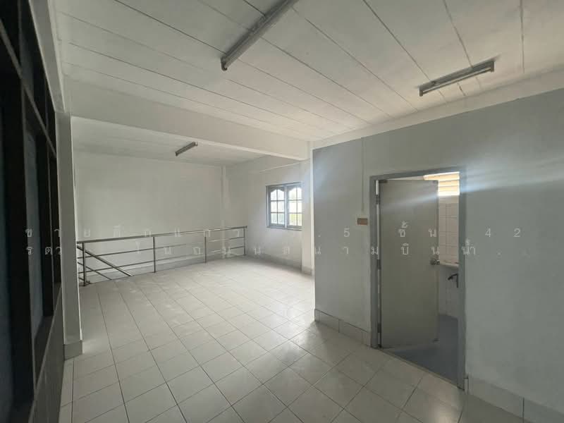 Perfect for a restaurant, café, retail store, showroom, office, Nonthaburi, Tha-Sai, Muang Nonthaburi, Nonthaburi, 4 Bedrooms, 336 sqm, Townhouse For Sale, by ขายตึกแถว 3.5 ชั้น 42 ตรว. ในถนนสนามบินน้ำ ใกล้กระทรวงพาณิชย์, 500460515 - DDproperty.com