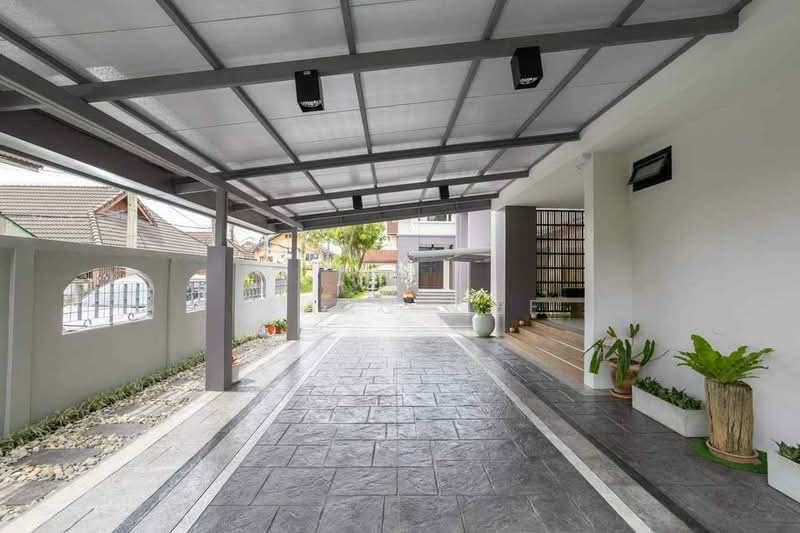 House for Sale in Mae Hia Near Airport & City Center, Chiang Mai, Mae Hia, Muang Chiang Mai, Chiang Mai, 7 Bedrooms, 400 sqm, Single Detached House For Rent, by ISAAC WEE, 500460530 - DDproperty.com