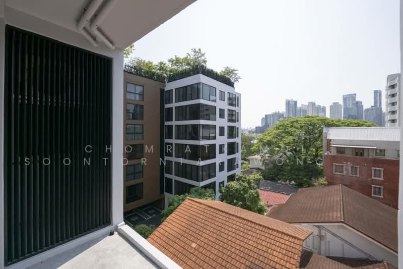 Via 34, Bangkok, 15 Soi Sukhumvit 34, Khong Tan, Khlong Toei, Bangkok, 2 Bedrooms, 88 sqm, Condo For Rent, by Chomratkamol Soontorntarawong (Gor), 500460606 - DDproperty.com