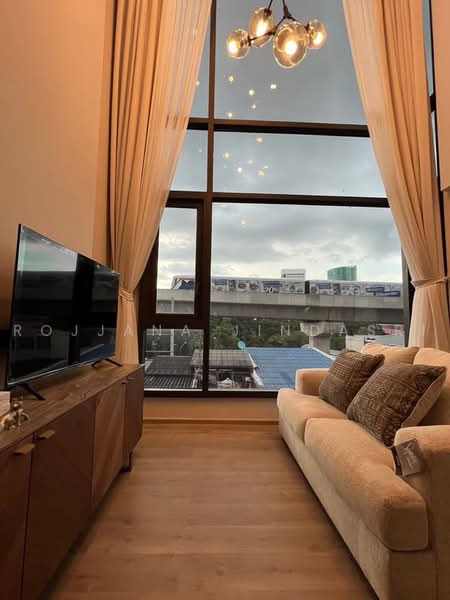 The Crest Park Residences, Bangkok, 1198 Phahonyothin Road, Jom Phon, Chatuchak, Bangkok, 2 Bedrooms, 49 sqm, Condo For Sale, by Rojjana Jindasri, 500460637 - DDproperty.com