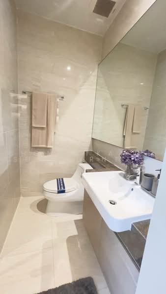ASHTON Silom, Bangkok, 166 Silom Road, Bang Rak, Bangkok, 2 Bedrooms, 49 sqm, Condo For Sale, by Chomratkamol Soontorntarawong (Gor), 500460641 - DDproperty.com