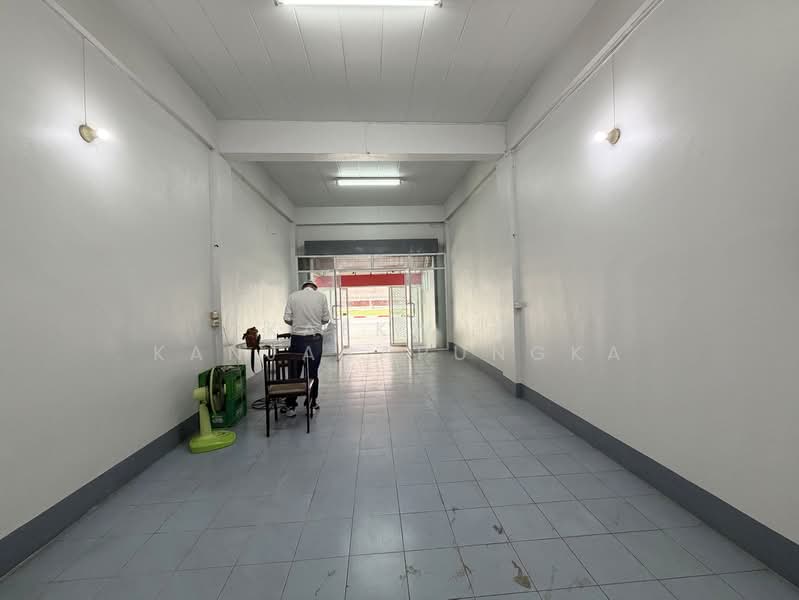 3-Storey Commercial Building for Sale on Main Road Near Chiang Rai Rajabhat University (Code: OB15), Chiang Rai, Ban Du, Muang Chiang Rai, Chiang Rai, , 220 sqm, Shophouse For Sale, by Kaekwun Kanjanapungka, 500460647 - DDproperty.com