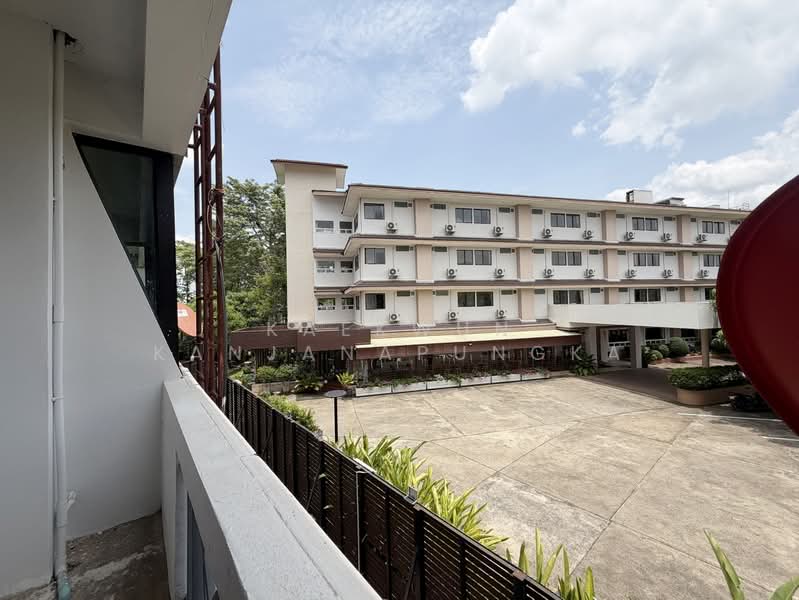 3-Storey Commercial Building for Sale on Main Road Near Chiang Rai Rajabhat University (Code: OB15), Chiang Rai, Ban Du, Muang Chiang Rai, Chiang Rai, , 220 sqm, Shophouse For Sale, by Kaekwun Kanjanapungka, 500460647 - DDproperty.com