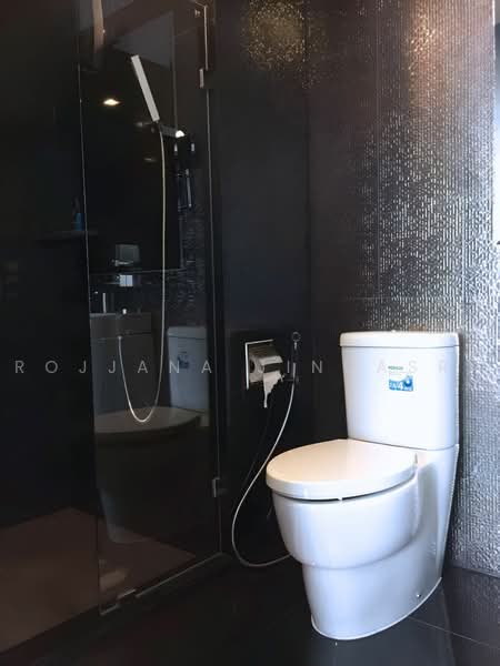 Rhythm Sukhumvit 36-38, Bangkok, 55 Soi Sukhumvit 36, Sukhumvit Road, Phra Kanong, Khlong Toei, Bangkok, 1 Bedroom, 34 sqm, Condo For Rent, by Rojjana Jindasri, 500460657 - DDproperty.com