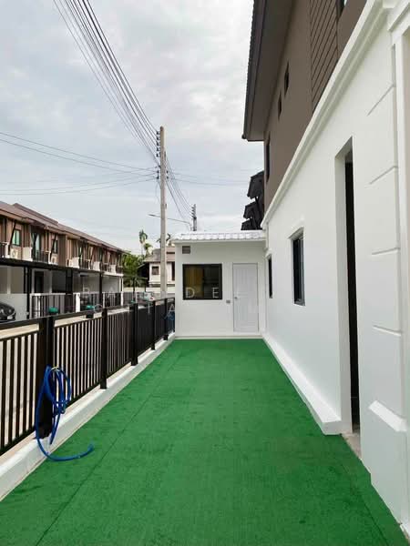 Townhome for rent near Big C Mae Hia, Chiang Mai Rental Price: 30,000 THB / month Property No.9H1084, Chiang Mai, Mae Hia, Muang Chiang Mai, Chiang Mai, 4 Bedrooms, 110 sqm, Townhouse For Rent, by Baandeedee Chiangmai, 500460705 - DDproperty.com