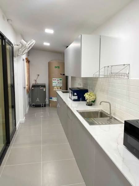 Townhome for rent near Big C Mae Hia, Chiang Mai Rental Price: 30,000 THB / month Property No.9H1084, Chiang Mai, Mae Hia, Muang Chiang Mai, Chiang Mai, 4 Bedrooms, 110 sqm, Townhouse For Rent, by Baandeedee Chiangmai, 500460705 - DDproperty.com