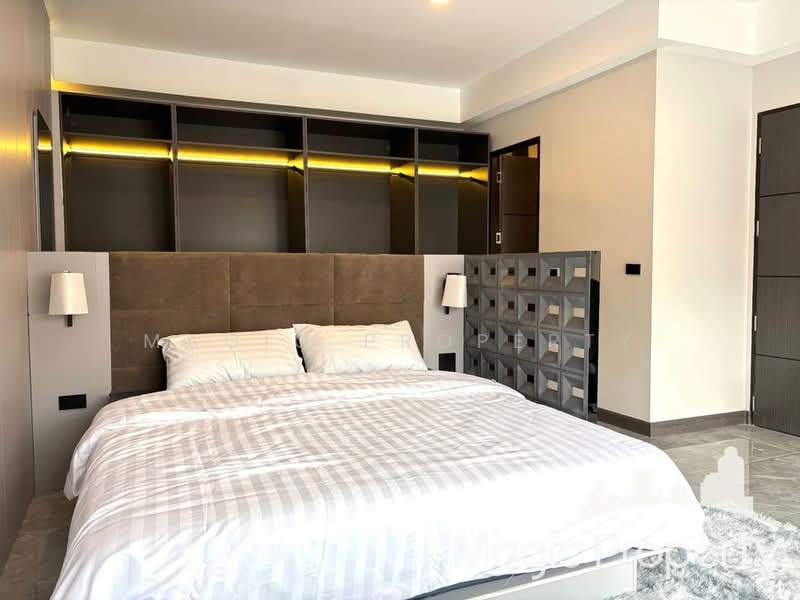 Luxury 5-Storey Townhouse Thonglor Soi 25, Bangkok, Khlong Tan Nua, Watthana, Bangkok, 4 Bedrooms, 600 sqm, Townhouse For Rent, by Magic Property, 500460738 - DDproperty.com