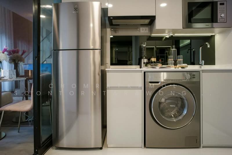 SOHO Bangkok Ratchada, Bangkok, 74 Pracha Rat Bamphen Rd, Huai Khwang, Bangkok, 1 Bedroom, 35 sqm, Condo For Sale, by Chomratkamol Soontorntarawong (Gor), 500460758 - DDproperty.com