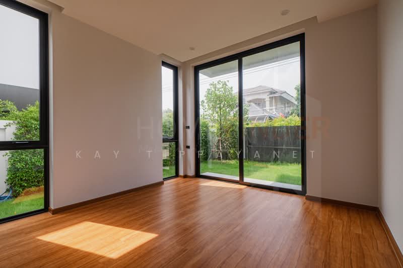 EDEN Srinakarin Suan Luang, Bangkok, 62 Chaloem Phra Kiat Rama IX Soi 62, Dok Mai, Prawet, Bangkok, 4 Bedrooms, 416 sqm, Single Detached House For Sale, by Kay Tippayanet, 500460841 - DDproperty.com