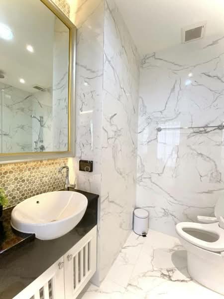 Park Origin Phrom Phong (Park 24), Bangkok, 68 Soi Sukhumvit 24, Khong Tan, Khlong Toei, Bangkok, 2 Bedrooms, 96 sqm, Condo For Sale, by Chomratkamol Soontorntarawong (Gor), 500460855 - DDproperty.com