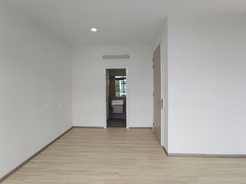 Nirvana DEFINE Krungthep Kreetha, Bangkok, Srinakarin-Romklao Road, Hua Mak, Bang Kapi, Bangkok, 4 Bedrooms, 203 sqm, Townhouse For Sale, by กรกฤตย์ บุญสระ, 500460871 - DDproperty.com