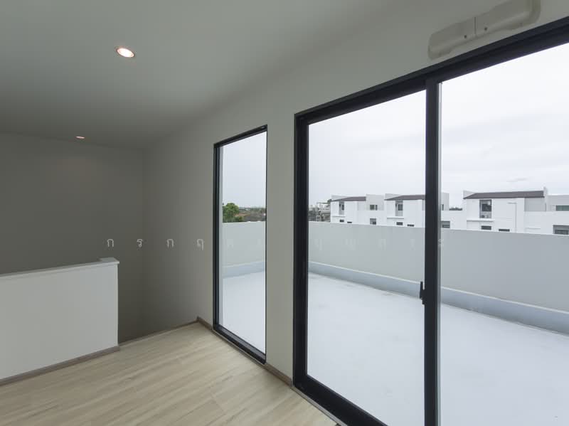 Nirvana DEFINE Krungthep Kreetha, Bangkok, Srinakarin-Romklao Road, Hua Mak, Bang Kapi, Bangkok, 4 Bedrooms, 203 sqm, Townhouse For Sale, by กรกฤตย์ บุญสระ, 500460871 - DDproperty.com