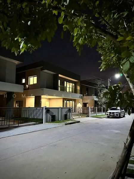 Centro Bangna, Samut Prakan, 111 Soi 3, Bang Kaeo, Bang Plee, Samut Prakan, 4 Bedrooms, 209 sqm, Single Detached House For Sale, by HOME Real Estate Service, 500460897 - DDproperty.com