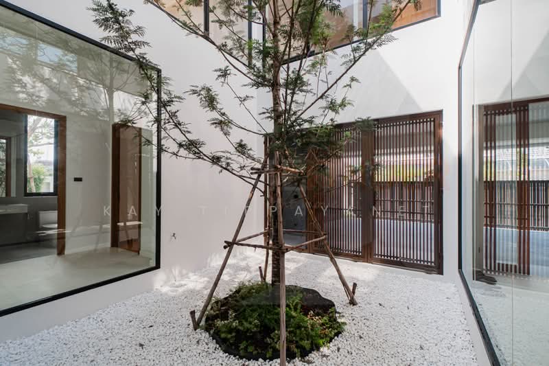 EDEN Srinakarin Suan Luang, Bangkok, 62 Chaloem Phra Kiat Rama IX Soi 62, Dok Mai, Prawet, Bangkok, 4 Bedrooms, 416 sqm, Single Detached House For Sale, by Kay Tippayanet, 500460938 - DDproperty.com