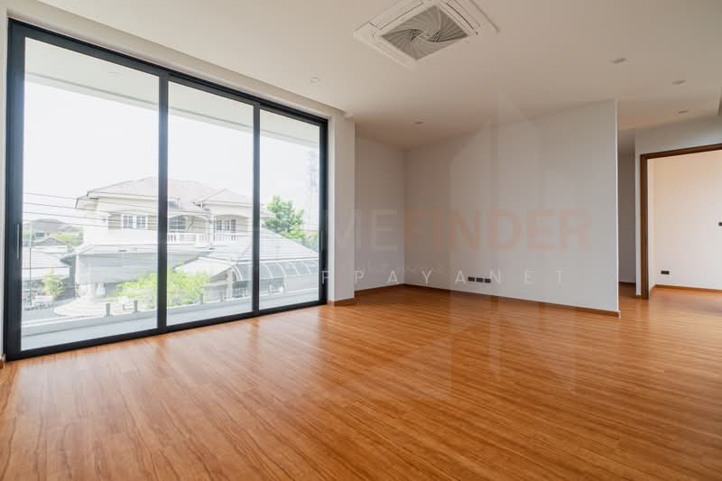EDEN Srinakarin Suan Luang, Bangkok, 62 Chaloem Phra Kiat Rama IX Soi 62, Dok Mai, Prawet, Bangkok, 4 Bedrooms, 416 sqm, Single Detached House For Sale, by Kay Tippayanet, 500460938 - DDproperty.com