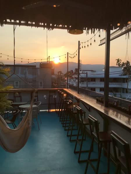 เซ้งกิจการร้านอาหาร พร้อม Rooftop Bar 3 ชั้น ย่านเมืองเก่าเชียงใหม่ ทำเลทอง ใกล้ประตูท่าแพ, เชียงใหม่, ศรีภูมิ, เมืองเชียงใหม่, เชียงใหม่, 32 ตร.ม., พื้นที่ขายของ ขาย, โดย คุณแก้ว, 500460956 - DDproperty.com