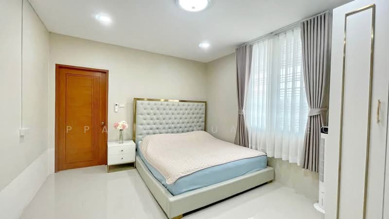 Baan Suan Neramit Watcharapol-Permsin, Bangkok, Permsin Road, Khlong Tanon, Sai Mai, Bangkok, 5 Bedrooms, 320 sqm, Single Detached House For Rent, by Noppawan Ruangdech, 500461016 - DDproperty.com