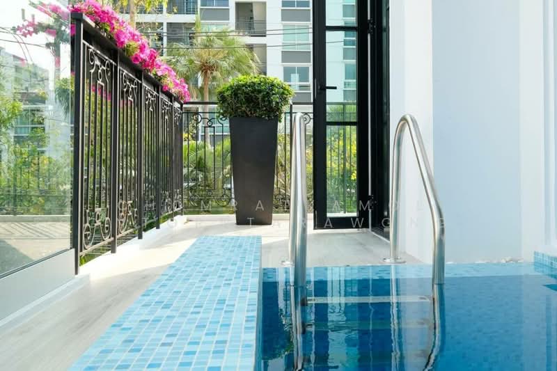 Maison Blanche – Sukhumvit 67, Bangkok, 59 Soi Sukhumvit 67, Phra Kanong Nua, Watthana, Bangkok, 4 Bedrooms, 412 sqm, Single Detached House For Sale, by Chomratkamol Soontorntarawong (Gor), 500461084 - DDproperty.com