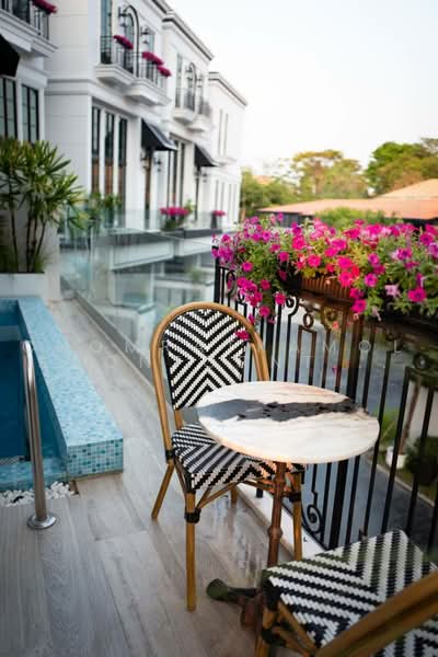 Maison Blanche – Sukhumvit 67, Bangkok, 59 Soi Sukhumvit 67, Phra Kanong Nua, Watthana, Bangkok, 4 Bedrooms, 412 sqm, Single Detached House For Sale, by Chomratkamol Soontorntarawong (Gor), 500461084 - DDproperty.com