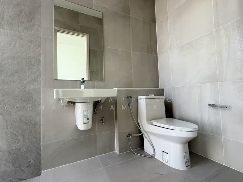 The Bliss Signature Rama 3 – Dao Khanong, Bangkok, Chom Thong, Bangkok, 3 Bedrooms, 240 sqm, Semi-Detached House (Twin House) For Sale, by NATTAPHONG Yodmanotham (K. Book), 500461105 - DDproperty.com