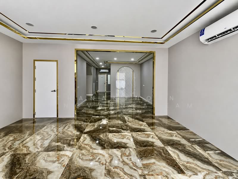 Patio Watcharapol-Ramindra, Bangkok, Watcharapol Road, Tha Rang, Bang Khen, Bangkok, 4 Bedrooms, 22 sqm, Townhouse For Rent, by Thananthorn Wongvarnkaseam, 500461117 - DDproperty.com