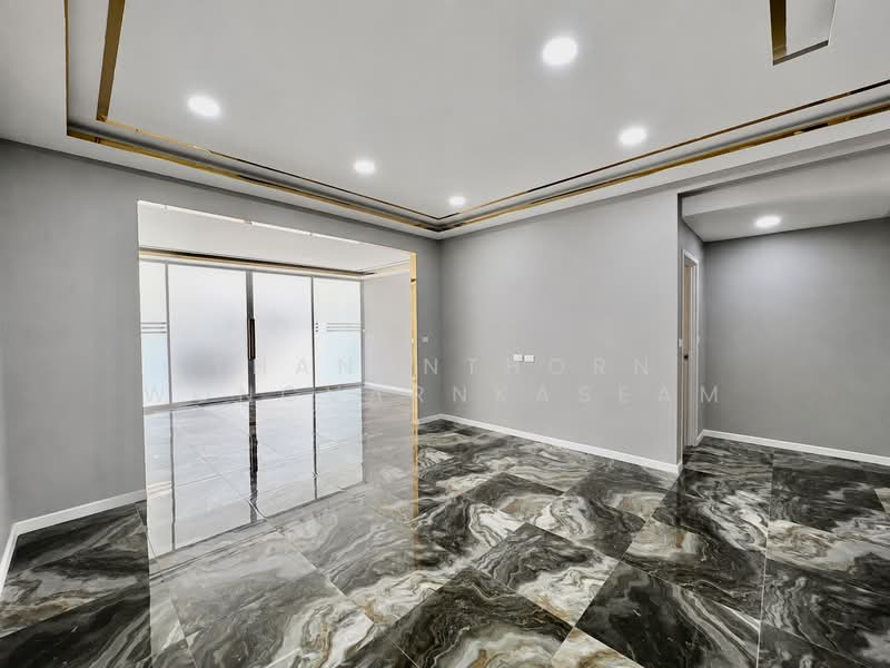 Patio Watcharapol-Ramindra, Bangkok, Watcharapol Road, Tha Rang, Bang Khen, Bangkok, 4 Bedrooms, 22 sqm, Townhouse For Rent, by Thananthorn Wongvarnkaseam, 500461117 - DDproperty.com