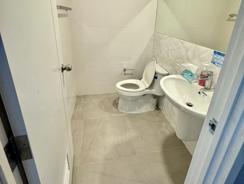 Patio Watcharapol-Ramindra, Bangkok, Watcharapol Road, Tha Rang, Bang Khen, Bangkok, 4 Bedrooms, 22 sqm, Townhouse For Rent, by Thananthorn Wongvarnkaseam, 500461117 - DDproperty.com