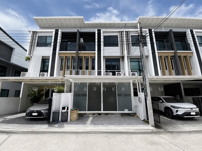 Patio Watcharapol-Ramindra, Bangkok, Watcharapol Road, Tha Rang, Bang Khen, Bangkok, 4 Bedrooms, 22 sqm, Townhouse For Rent, by Thananthorn Wongvarnkaseam, 500461117 - DDproperty.com